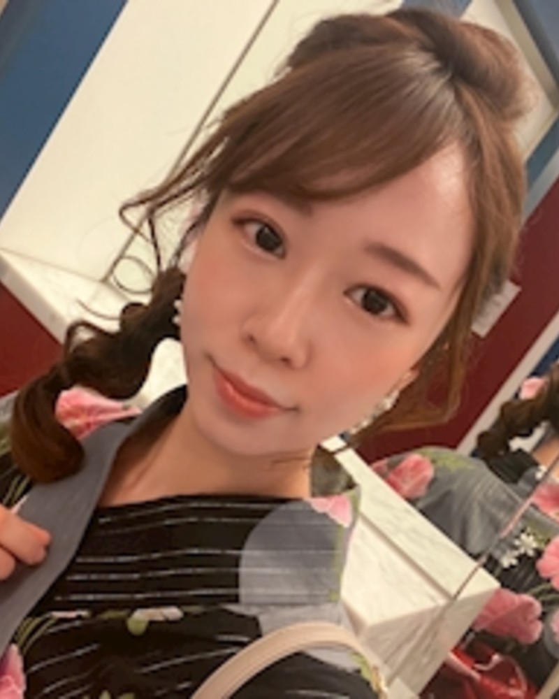 山田　美玲