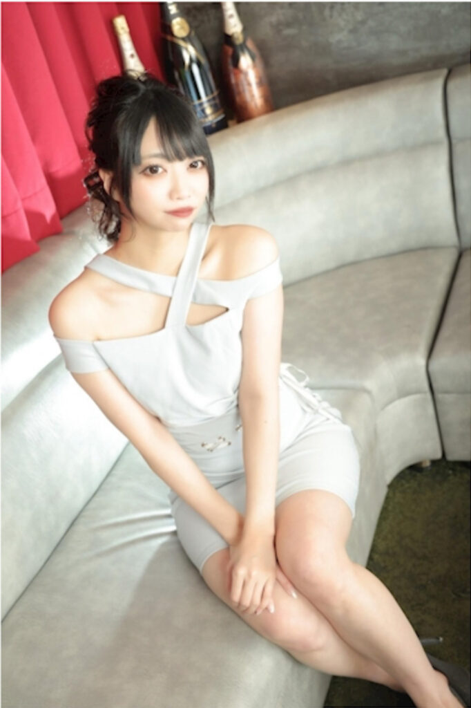 小春 ゆか